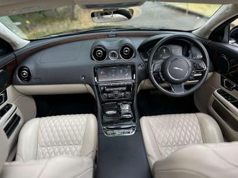 JAGUAR XJ 3.0 XJ Portfolio V6 D Auto 4dr