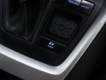 TOYOTA RAV4 2.5 RAV4 Dynamic HEV 4x2 CVT 5dr