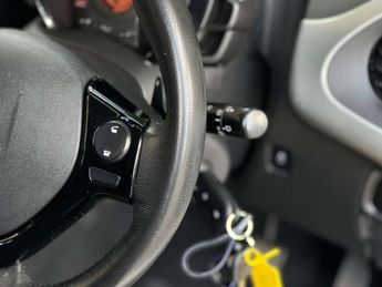 CITROEN C1 1.0 C1 Flair Semi-Auto 5dr