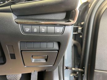 MAZDA 3 1.8 3 Sport Luxury D Auto 5dr