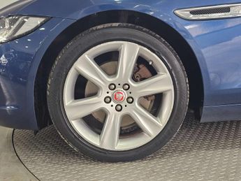 JAGUAR XE 2.0 XE Portfolio D Auto 4dr