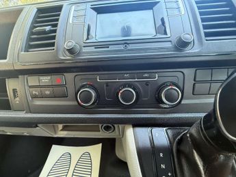VOLKSWAGEN TRANSPORTER 2.0 Transporter T28 Highline TDI BlueMotion Technology Semi-Auto