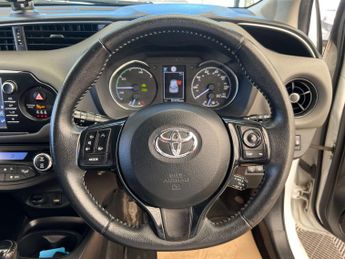 TOYOTA YARIS 1.5 Yaris Icon VVT-i HEV CVT 5dr