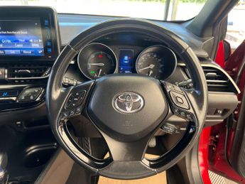 TOYOTA C-HR 1.8 C-HR Icon HEV CVT 5dr