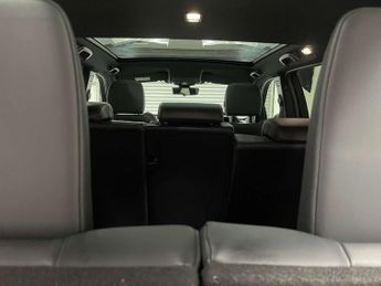 Land Rover DISCOVERY SPORT 2.0 Discovery Sport R-Dynamic HSE D Auto 4WD 5dr