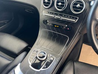 MERCEDES-BENZ GLC 2.0 GLC 250 AMG Line Premium 4Matic Auto 4WD 5dr