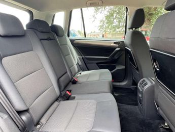 VOLKSWAGEN GOLF SV 1.6 Golf SV SE TDI Semi-Auto 5dr