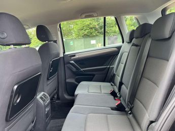 VOLKSWAGEN GOLF SV 1.6 Golf SV SE TDI Semi-Auto 5dr