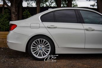 BMW 3 SERIES 2.0 320d Luxury Auto 4dr