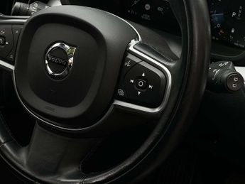 VOLVO XC60 2.0 XC60 Momentum B5 MHEV AWD Auto 4WD 5dr
