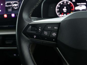 SEAT LEON 1.0 Leon Xcellence Luxury eTSI Semi-Auto 5dr