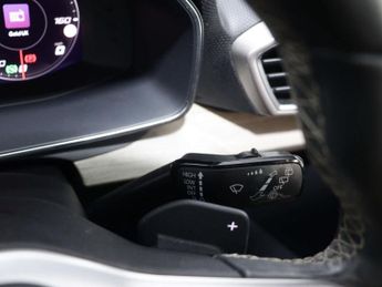 SEAT LEON 1.0 Leon Xcellence Luxury eTSI Semi-Auto 5dr