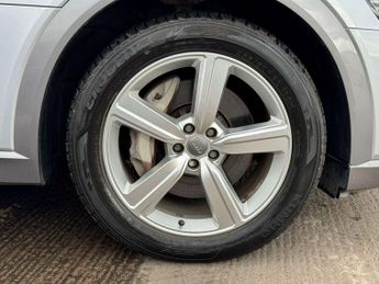 AUDI E-TRON e-tron Technik 50 Quattro 4WD 5dr - NATIONAL DELIVERY*