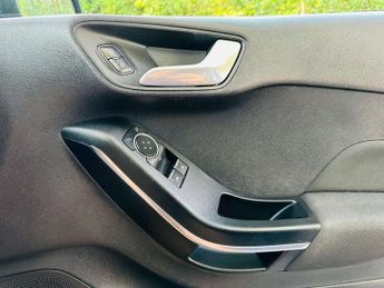 FORD FIESTA 1.0 Fiesta Titanium T Auto 5dr