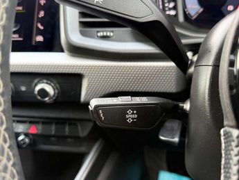 Audi A1 1.0 A1 Sportback 25 TFSI Black Edition Semi-Auto 5dr