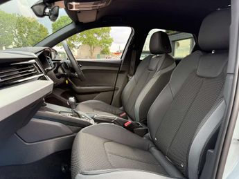 Audi A1 1.0 A1 Sportback 25 TFSI Black Edition Semi-Auto 5dr