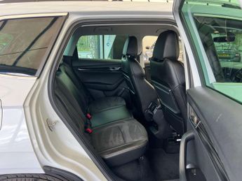 SKODA KAROQ 2.0 Karoq SE L TDI SCR 4x4 Semi-Auto 4WD 5dr