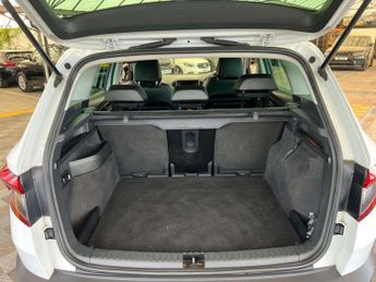 SKODA KAROQ 2.0 Karoq SE L TDI SCR 4x4 Semi-Auto 4WD 5dr