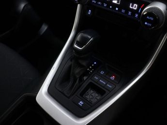 TOYOTA RAV4 2.5 RAV4 Design HEV 4x2 CVT 5dr