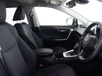 TOYOTA RAV4 2.5 RAV4 Design HEV 4x2 CVT 5dr
