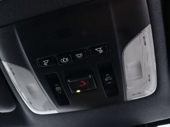 TOYOTA COROLLA 1.8 Corolla Design VVT-i HEV CVT 5dr