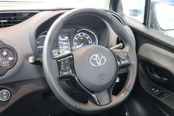 TOYOTA YARIS 1.5 Yaris Icon Tech VVT-i HEV CVT 5dr