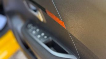 PEUGEOT 208 1.2 208 Active Premium + PureTech SS A 5dr