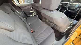 PEUGEOT 208 1.2 208 Active Premium + PureTech SS A 5dr