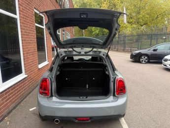 MINI HATCH 1.5 Cooper Classic Auto 5dr