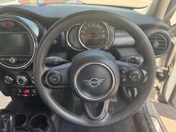 MINI HATCH 1.5 Cooper Classic Auto 5dr