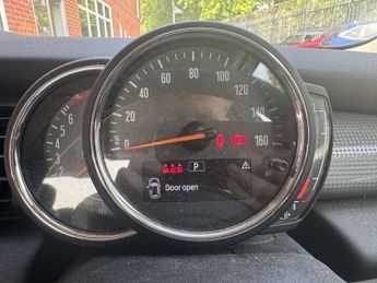 MINI HATCH 1.5 Cooper Classic Auto 5dr