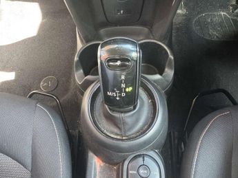 MINI HATCH 1.5 Cooper Classic Auto 5dr