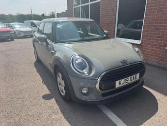MINI HATCH 1.5 Cooper Classic Auto 5dr