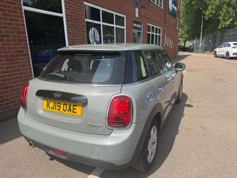 MINI HATCH 1.5 Cooper Classic Auto 5dr