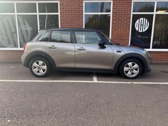 MINI HATCH 1.5 Cooper Classic Auto 5dr