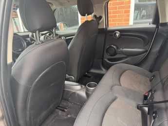 MINI HATCH 1.5 Cooper Classic Auto 5dr