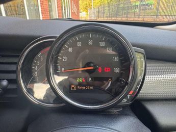 MINI HATCH 1.5 Cooper Classic Auto 5dr