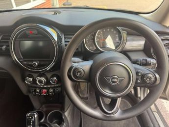 MINI HATCH 1.5 Cooper Classic Auto 5dr