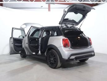 MINI HATCH 1.5 Cooper Classic Auto 5dr