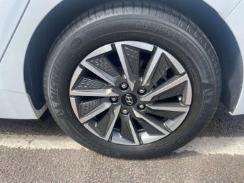 HYUNDAI IONIQ IONIQ Premium BEV 5dr