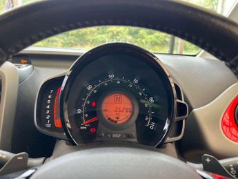 TOYOTA AYGO 1.0 Aygo X-Play VVT-i CVT 5dr