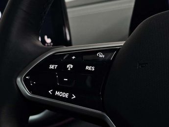Volkswagen ID.5 Pro Performance 77kWh Tech Auto 5dr