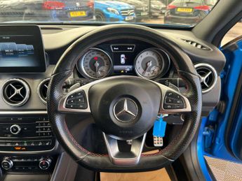 MERCEDES-BENZ GLA 2.0 GLA 250 4Matic AMG Line Premium Auto 4WD 5dr