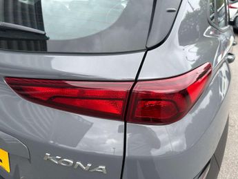 HYUNDAI KONA 1.6 Kona SE Connect GDi HEV Semi-Auto 5dr