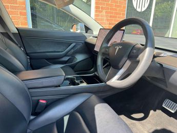 TESLA MODEL 3 Model 3 Long Range AWD 4WD 4dr