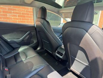 TESLA MODEL 3 Model 3 Long Range AWD 4WD 4dr