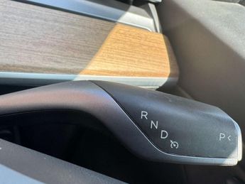 TESLA MODEL 3 Model 3 Long Range AWD 4WD 4dr