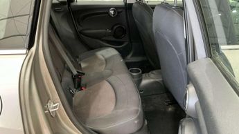 MINI HATCH 1.5 Cooper Classic Auto 5dr