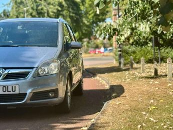 VAUXHALL ZAFIRA 1.8 Zafira Design 5dr
