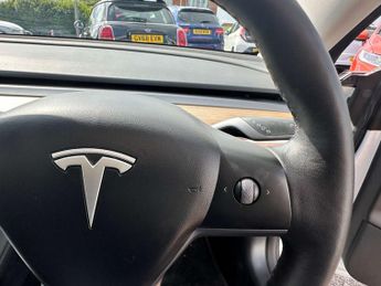 TESLA MODEL 3 Model 3 Long Range AWD 4WD 4dr